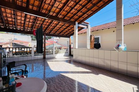 Casa à venda com 126m², 3 quartos e 3 vagas Casa à venda com 126m², 3 quartos e 3 vagasVaranda da Suíte