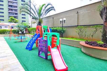 Apartamento à venda com 92m², 3 quartos e 2 vagas Apartamento à venda com 92m², 3 quartos e 2 vagasÁrea comum - Playground