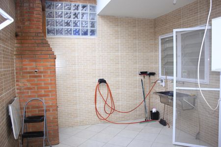 Casa à venda com 188m², 3 quartos e 2 vagasLavanderia e churrasqueira