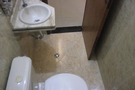 Casa à venda com 188m², 3 quartos e 2 vagasLavabo