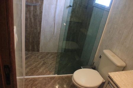 Casa à venda com 188m², 3 quartos e 2 vagasBanheiro da Suíte 2