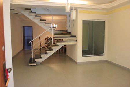 Sala de casa à venda com 3 quartos, 188m² em Vila Augusta, Guarulhos