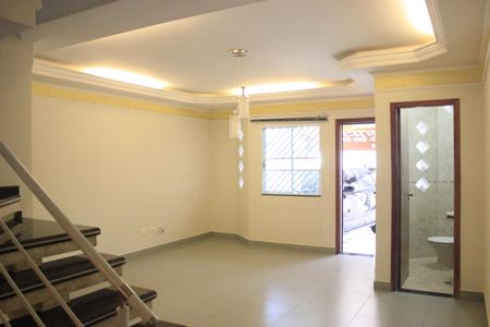 Casa à venda com 188m², 3 quartos e 2 vagasSala