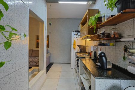 Casa à venda com 360m², 4 quartos e 2 vagas Casa à venda com 360m², 4 quartos e 2 vagasCozinha e Área de Serviço