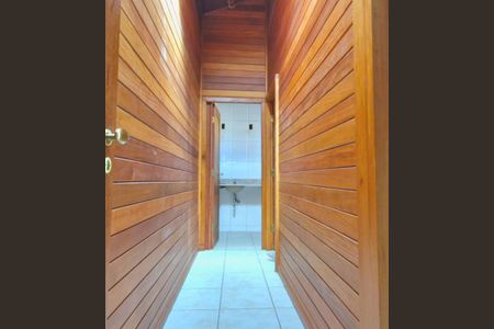 Casa de condomínio à venda com 800m², 5 quartos e 3 vagas Casa de condomínio à venda com 800m², 5 quartos e 3 vagasCorredor