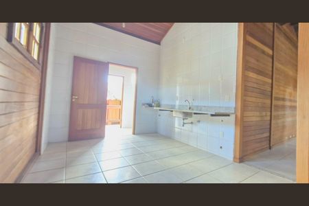 Casa de condomínio à venda com 800m², 5 quartos e 3 vagas Casa de condomínio à venda com 800m², 5 quartos e 3 vagasCozinha