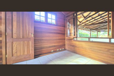 Casa de condomínio à venda com 800m², 5 quartos e 3 vagas Casa de condomínio à venda com 800m², 5 quartos e 3 vagasQuarto 3