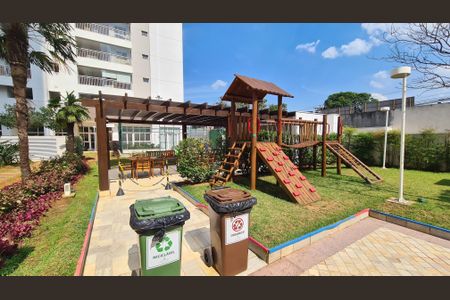 Apartamento para alugar com 72m², 2 quartos e 1 vaga Apartamento para alugar com 72m², 2 quartos e 1 vagaÁrea Comum - Playground