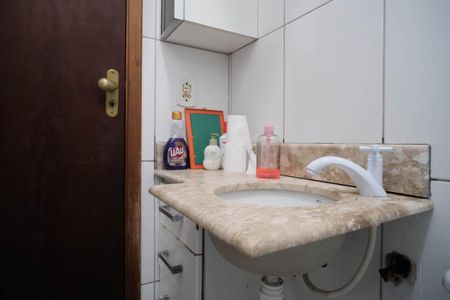 Casa à venda com 170m², 3 quartos e 2 vagasBanheiro Suíte 
