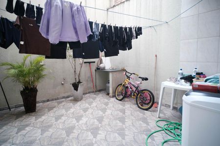 Casa à venda com 170m², 3 quartos e 2 vagasÁrea de Serviço