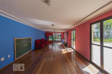 Apartamento à venda com 165m², 3 quartos e 2 vagas Apartamento à venda com 165m², 3 quartos e 2 vagasÁrea comum
