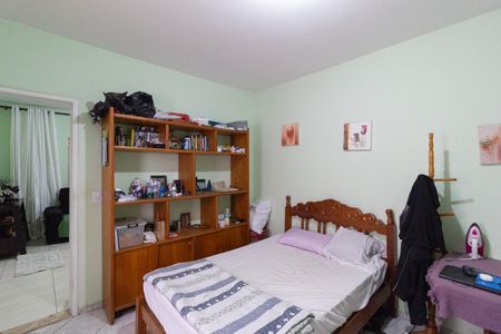 Casa à venda com 500m², 6 quartos e 2 vagas Casa à venda com 500m², 6 quartos e 2 vagasQuarto 1 (Casa 2)