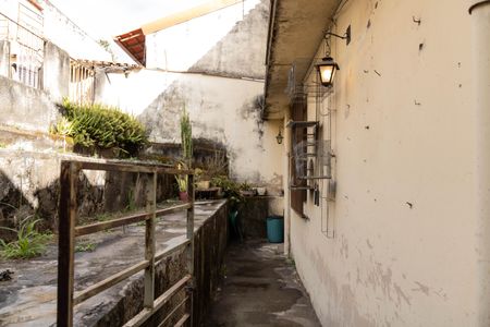 Casa à venda com 173m², 5 quartos e 4 vagas Casa à venda com 173m², 5 quartos e 4 vagasÁrea externa