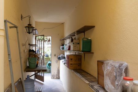 Casa à venda com 173m², 5 quartos e 4 vagas Casa à venda com 173m², 5 quartos e 4 vagasDispensa