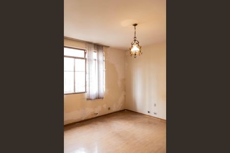 Casa à venda com 173m², 5 quartos e 4 vagas Casa à venda com 173m², 5 quartos e 4 vagasQuarto 2