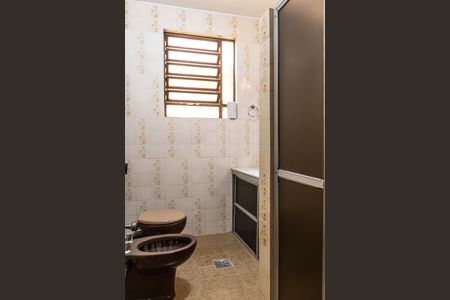 Casa à venda com 173m², 5 quartos e 4 vagas Casa à venda com 173m², 5 quartos e 4 vagasBanheiro 2