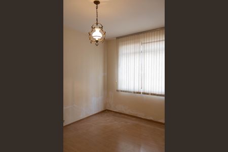 Casa à venda com 173m², 5 quartos e 4 vagas Casa à venda com 173m², 5 quartos e 4 vagasQuarto 3