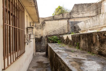 Casa à venda com 173m², 5 quartos e 4 vagas Casa à venda com 173m², 5 quartos e 4 vagasÁrea externa