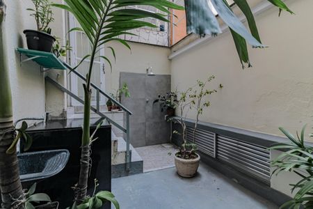 Apartamento à venda com 42m², 1 quarto e sem vagaÁrea de Serviço / Jardim