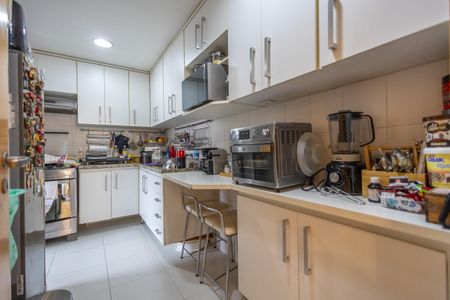 Apartamento à venda com 100m², 3 quartos e 2 vagas Apartamento à venda com 100m², 3 quartos e 2 vagasCozinha