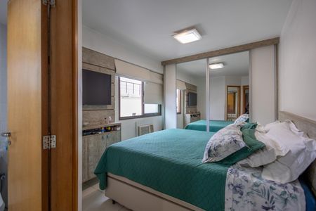 Apartamento à venda com 100m², 3 quartos e 2 vagas Apartamento à venda com 100m², 3 quartos e 2 vagasQuarto Suite