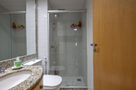 Apartamento à venda com 100m², 3 quartos e 2 vagas Apartamento à venda com 100m², 3 quartos e 2 vagasBanheiro