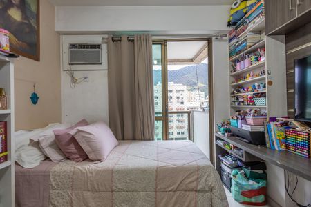 Apartamento à venda com 100m², 3 quartos e 2 vagas Apartamento à venda com 100m², 3 quartos e 2 vagasQuarto 2