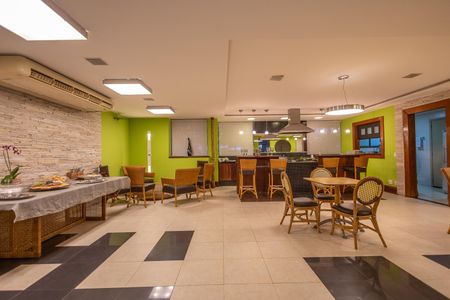 Apartamento à venda com 100m², 3 quartos e 2 vagas Apartamento à venda com 100m², 3 quartos e 2 vagasSalão de Festas