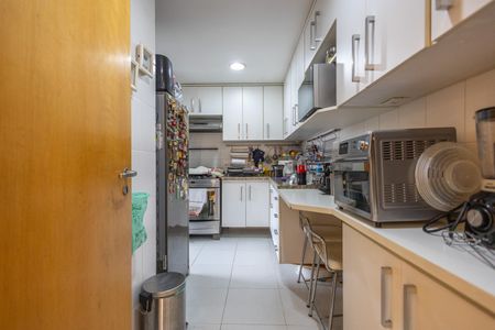 Apartamento à venda com 100m², 3 quartos e 2 vagas Apartamento à venda com 100m², 3 quartos e 2 vagasCozinha