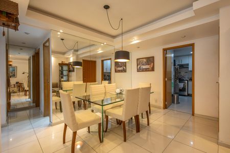 Apartamento à venda com 100m², 3 quartos e 2 vagas Apartamento à venda com 100m², 3 quartos e 2 vagasSala