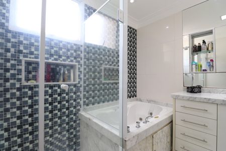 Apartamento à venda com 142m², 3 quartos e 2 vagasBanheiro da Suíte 2