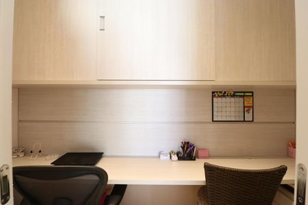 Apartamento à venda com 142m², 3 quartos e 2 vagasEscritório