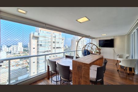 Apartamento à venda com 142m², 3 quartos e 2 vagasVaranda Sala