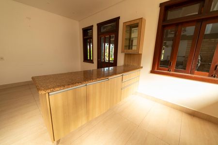 Casa de condomínio para alugar com 750m², 6 quartos e 4 vagasCozinha