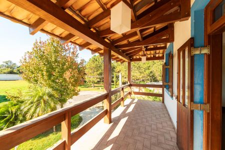 Casa de condomínio para alugar com 750m², 6 quartos e 4 vagasvaranda/Suíte 1