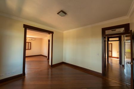 Casa de condomínio para alugar com 750m², 6 quartos e 4 vagasSuíte 3