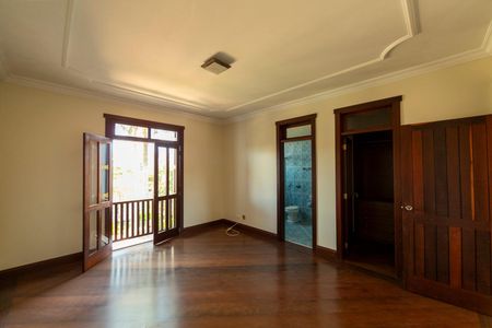 Casa de condomínio para alugar com 750m², 6 quartos e 4 vagasSuíte 2