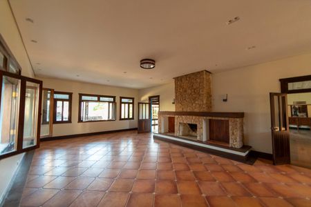 Casa de condomínio para alugar com 750m², 6 quartos e 4 vagasSala