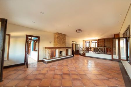 Casa de condomínio para alugar com 750m², 6 quartos e 4 vagasSala