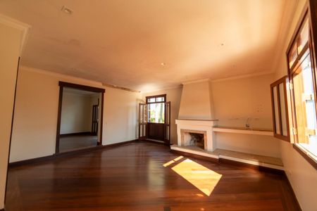 Casa de condomínio para alugar com 750m², 6 quartos e 4 vagasSuíte 3