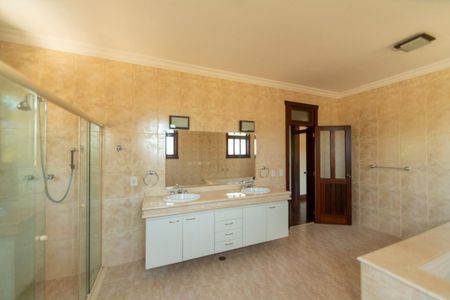 Casa de condomínio para alugar com 750m², 6 quartos e 4 vagasBanheiro /Suíte 1