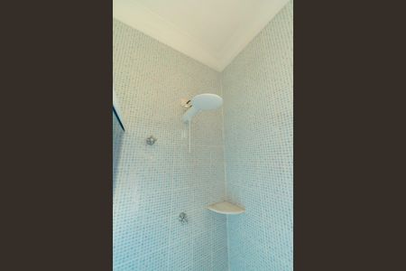 Casa de condomínio para alugar com 750m², 6 quartos e 4 vagasBanheiro de Serviço