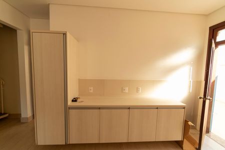 Casa de condomínio para alugar com 750m², 6 quartos e 4 vagasCozinha