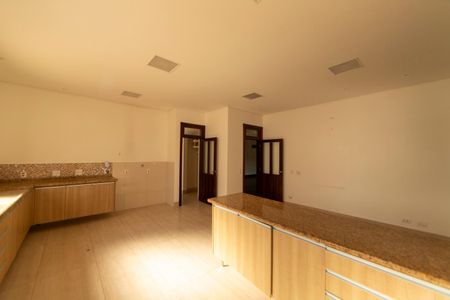 Casa de condomínio para alugar com 750m², 6 quartos e 4 vagasCozinha
