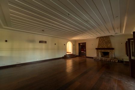 Casa de condomínio para alugar com 750m², 6 quartos e 4 vagasSala