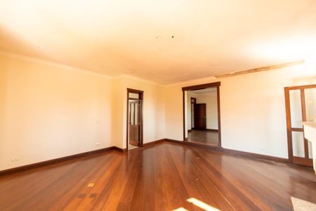 Casa de condomínio para alugar com 750m², 6 quartos e 4 vagasSuíte 4