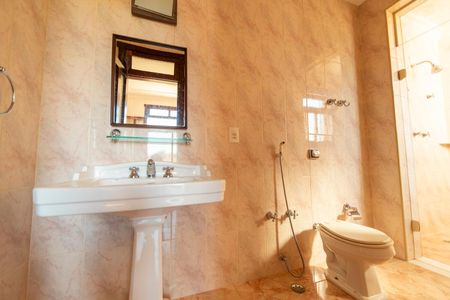 Casa de condomínio para alugar com 750m², 6 quartos e 4 vagasBanheiro/Suíte 4