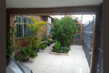Casa à venda com 100m², 3 quartos e 3 vagas