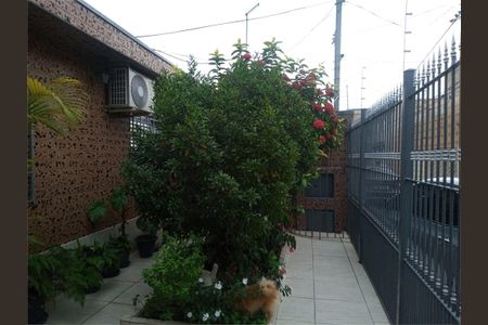 Casa à venda com 100m², 3 quartos e 3 vagas