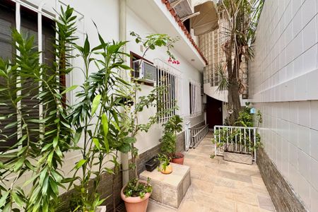 Casa de condomínio à venda com 297m², 4 quartos e 1 vaga Casa de condomínio à venda com 297m², 4 quartos e 1 vagaÁrea de Serviço